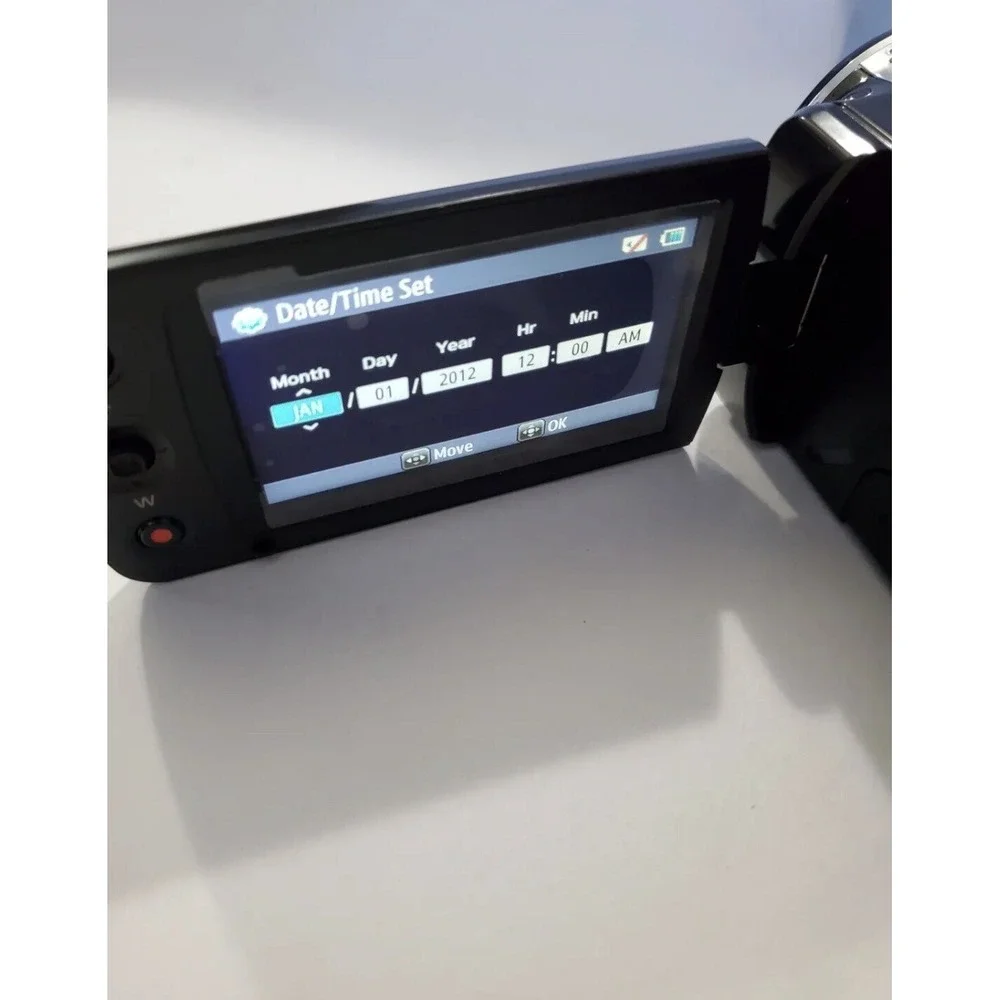 Samsung HMX-F80 720p HD Flash Media Camcorder W/Charger - Excellent Condition